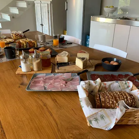 Per Oropa Frühstückspension Biella